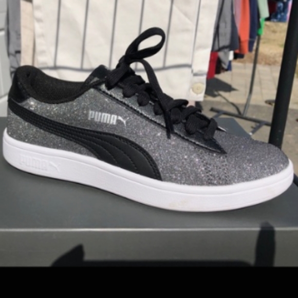 BIG KID PUMA GLITZ SNEAKERS - Picture 1 of 6